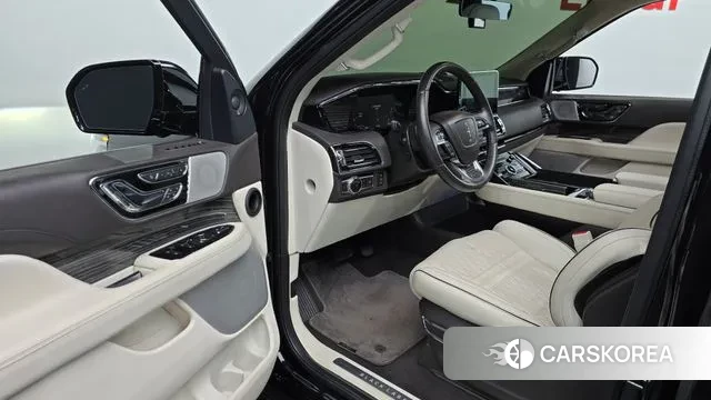 Lincoln Navigator 4th generation 2020 Черный из Кореи, фото 2