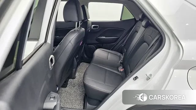 Hyundai Venue 2023 Белый из Кореи, фото 2