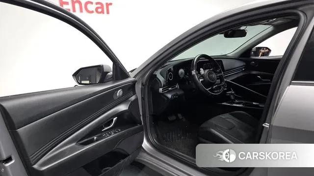 Hyundai Avante (CN7) 2020 Серебристо-серый из Кореи, фото 2