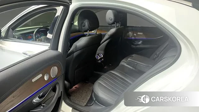 Mercedes-Benz E-Class W213 2020 Белый из Кореи, фото 2