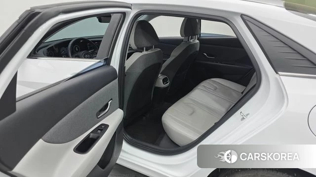 Hyundai Avante (CN7) 2022 Белый из Кореи, фото 2