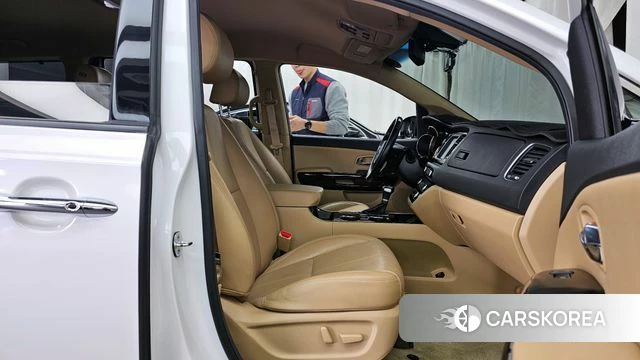 Kia The New Carnival 2019 Белый из Кореи, фото 2