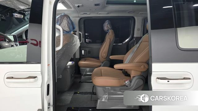 Hyundai Staria 2024 Белый из Кореи, фото 2