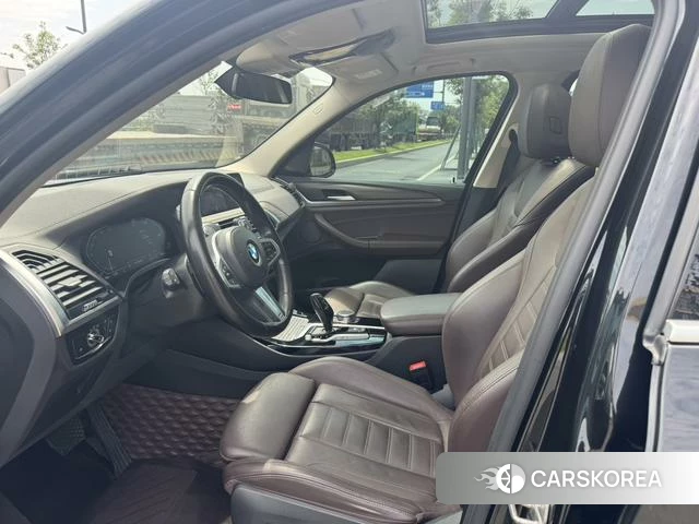 BMW X3 2021 Черный из Китая, фото 2