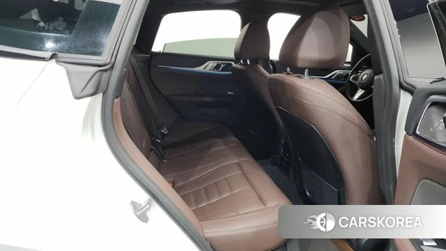 BMW 4 Series (G22) 2024 Белый из Кореи, фото 2