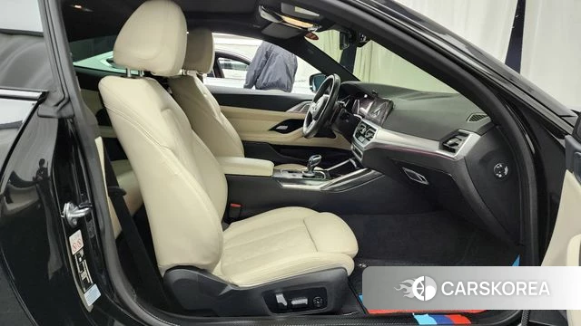 BMW 4 Series (G22) 2022 Черный из Кореи, фото 2