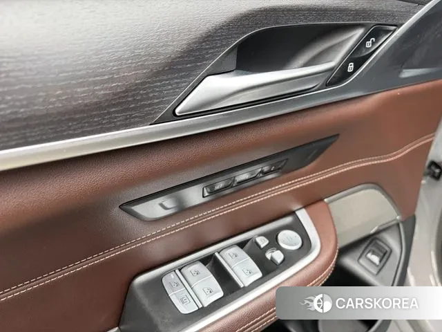 BMW 6 Series GT (G32) 2022 Серебристо-серый из Кореи, фото 2