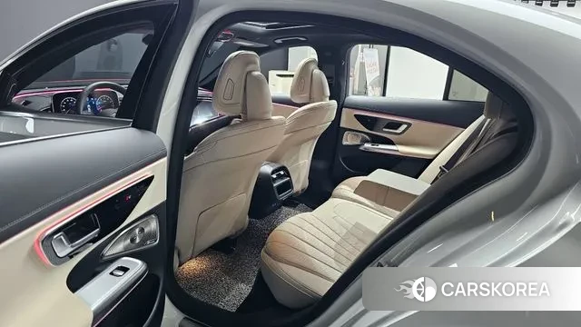 Mercedes-Benz E-Class W214 2025 Белый из Кореи, фото 2