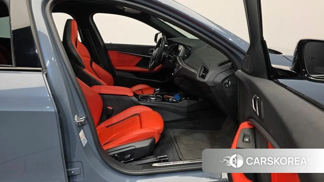 BMW 1 Series (F40) 2024 Серый из Кореи, фото 2
