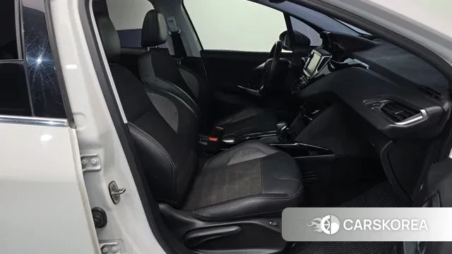 Peugeot 2008 2019 Белый из Кореи, фото 2