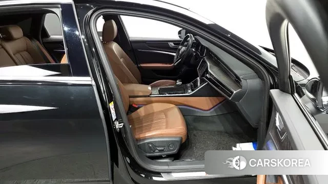 Audi A6 (C8) 2021 Черный из Кореи, фото 2