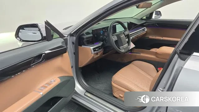 Hyundai Grandeur Hybrid (GN7) 2023 Серебристо-серый из Кореи, фото 2