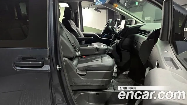 Hyundai Staria 2023 Серый из Кореи, фото 2