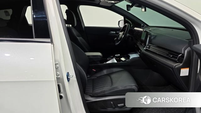 Kia Sportage 5th Generation Hybrid 2024 Белый из Кореи, фото 2