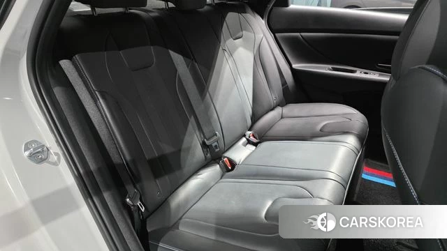 Hyundai Avante (CN7) 2021 Серебристо-серый из Кореи, фото 2