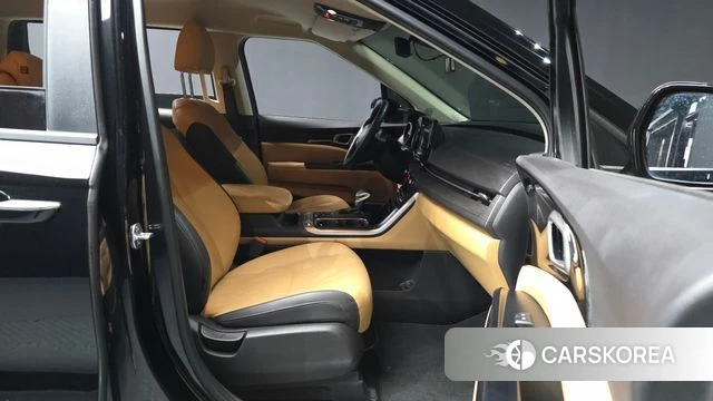 Kia Carnival 4th generation 2023 Черный из Кореи, фото 2