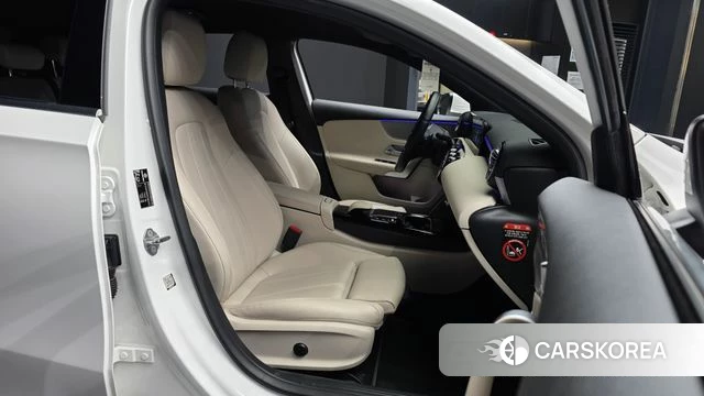 Mercedes-Benz A-Class W177 2022 Белый из Кореи, фото 2
