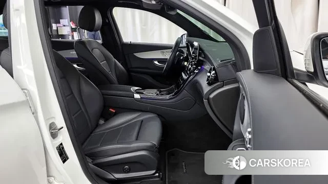 Mercedes-Benz GLC-Class X253 2021 Белый из Кореи, фото 2