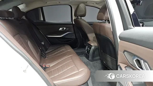 BMW 3 Series (G20) 2021 Белый из Кореи, фото 2