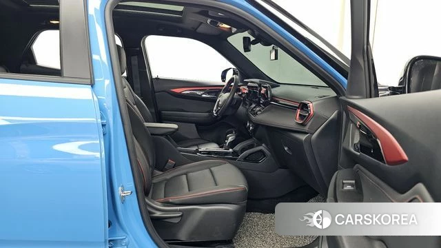 Chevrolet (GM Daewoo) The New Trail Blazer 2024 Небесно-голубой из Кореи, фото 2