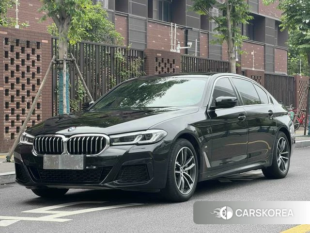 BMW 5 series PHEV 2021 Черный из Китая, фото 2