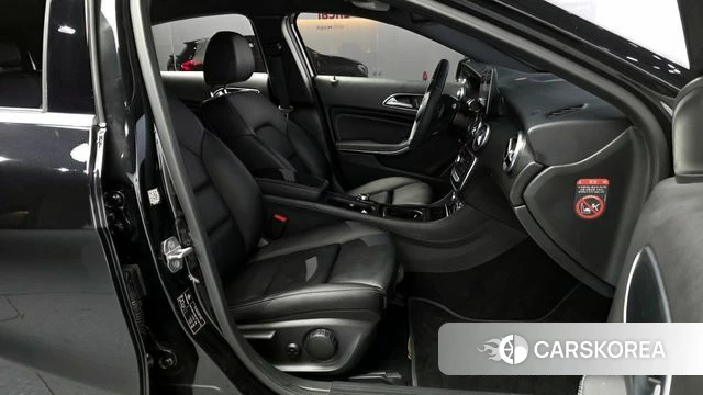 Mercedes-Benz A-Class W176 2018 Черный из Кореи, фото 2