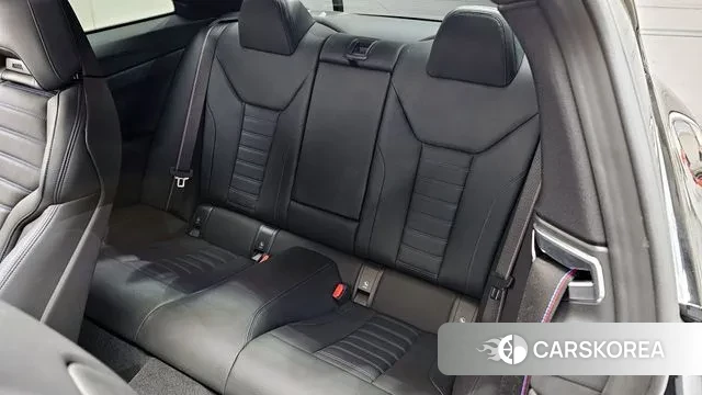 BMW 4 Series (G22) 2024 Черный из Кореи, фото 2