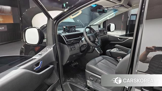 Hyundai The New Staria 2026 Белый из Кореи, фото 2