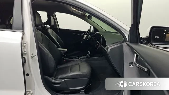 Kia Di Ol Nu Niro 2022 Белый из Кореи, фото 2