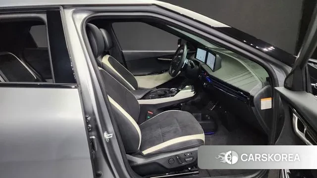 Kia EV6 2024 Серый из Кореи, фото 2