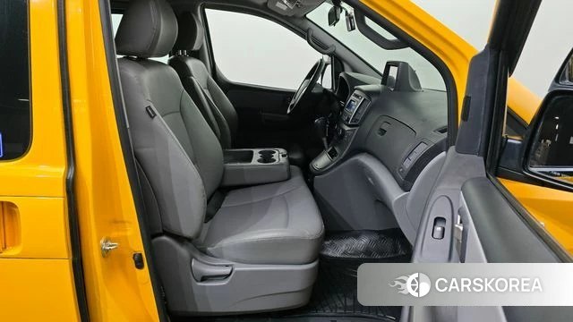 Hyundai The New Grand Starex 2019 Желтый из Кореи, фото 2