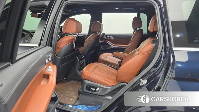 BMW X7 (G07) 2021 Черный из Кореи, фото 2