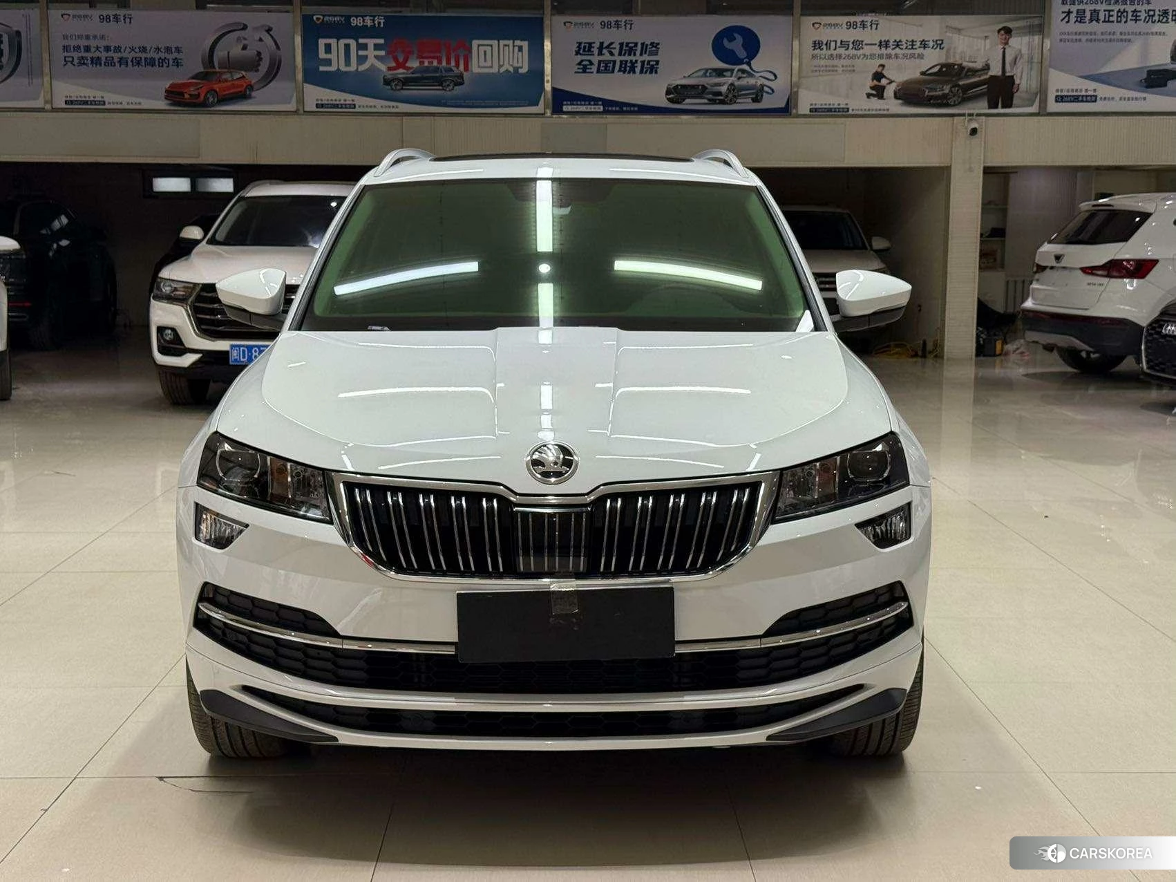 Skoda Krok 2023 Белый из Китая, фото 2