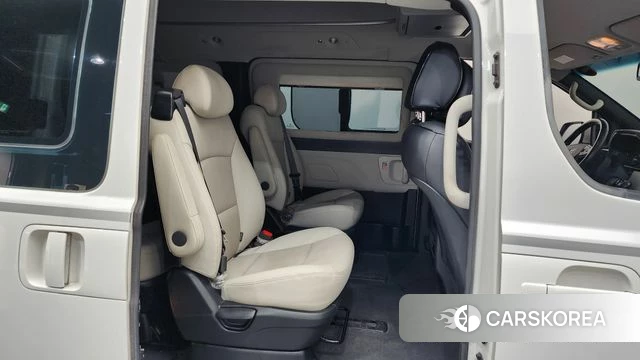 Hyundai The New Grand Starex 2018 Белый из Кореи, фото 2