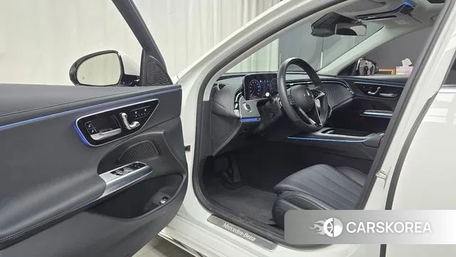 Mercedes-Benz E-Class W214 2024 Белый из Кореи, фото 2