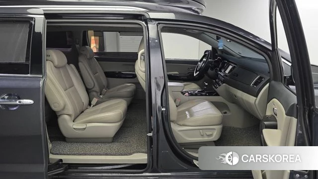 Kia The New Carnival 2018 Серый из Кореи, фото 2