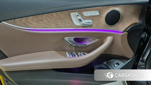 Mercedes-Benz E-Class W213 2021 Серый из Кореи, фото 2