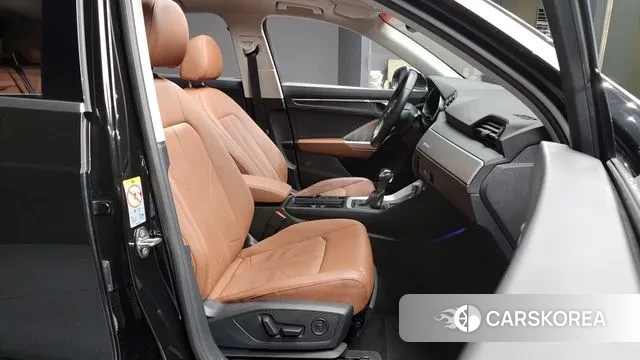 Audi Q3 (F3) 2020 Черный из Кореи, фото 2