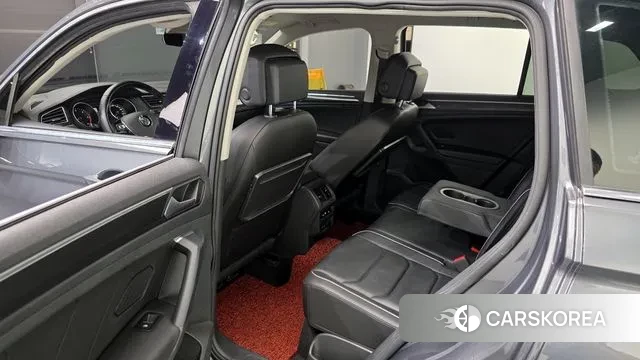 Volkswagen Tiguan second Generation 2020 Серый из Кореи, фото 2