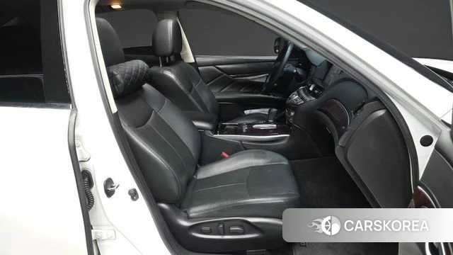 Infiniti Q70 2018 Белый из Кореи, фото 2