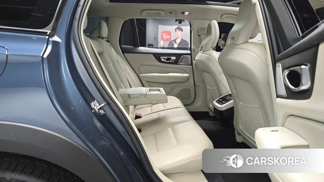 Volvo V60 Cross-Country 2nd Generation 2019 Синий из Кореи, фото 2