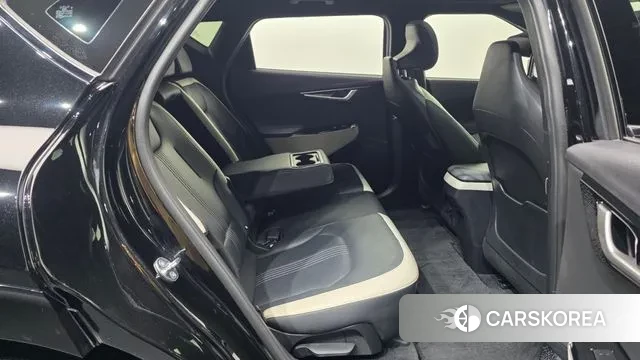 Kia EV6 2023 Черный из Кореи, фото 2