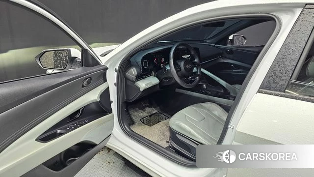 Hyundai The New Avante (CN7) 2023 Белый из Кореи, фото 2