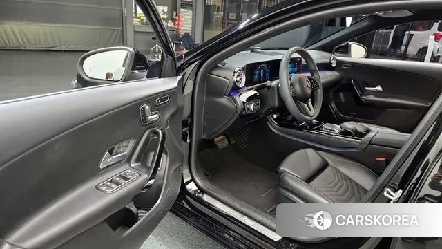 Mercedes-Benz A-Class W177 2020 Черный из Кореи, фото 2