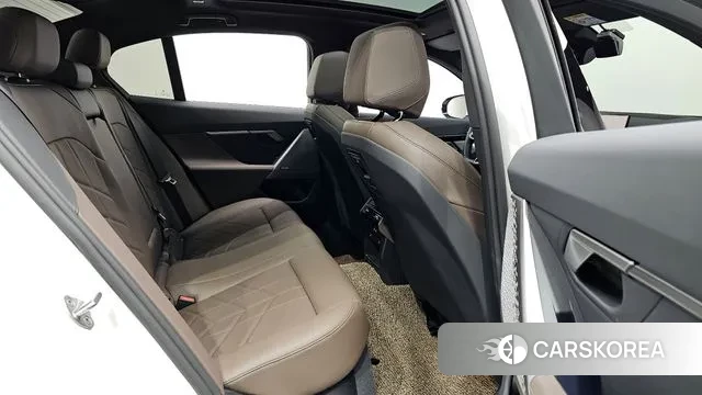 BMW 5 Series (G60) 2024 Белый из Кореи, фото 2