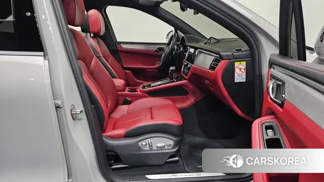 Porsche Macan 2023 Жемчужный цвет из Кореи, фото 2