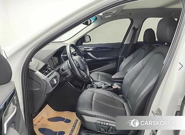 BMW X1 (F48) 2022 Белый из Кореи, фото 2