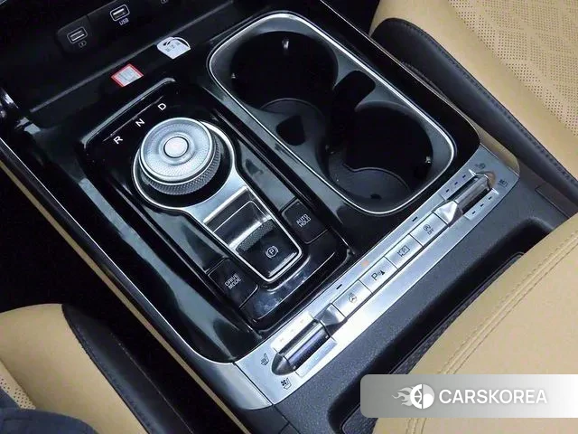 Kia Carnival 4th generation 2022 Серебряный из Кореи, фото 2