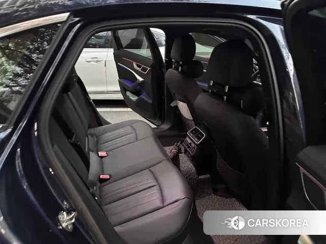 Audi A6 (C8) 2022 Черный из Кореи, фото 2