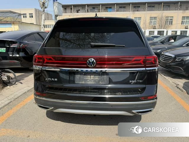 Volkswagen Tourang 2022 Черный из Китая, фото 2
